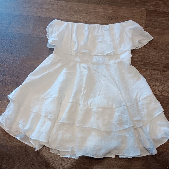 Lulus True Lover White Burnout Floral Ruffled Strapless Mini Dress Sz XL - Picture 3 of 6